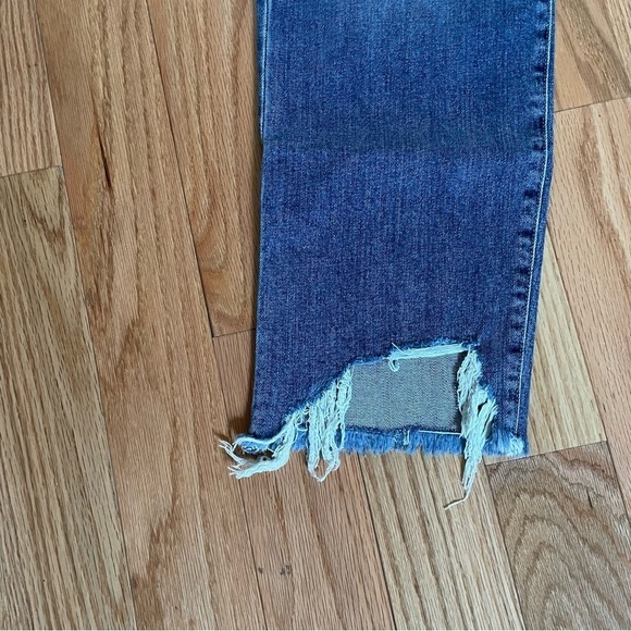 Joe’s Blue Skyler Jeans The Smith Mid Rise Cropped Distressed Jeans NWT Size 32 - Picture 7 of 12